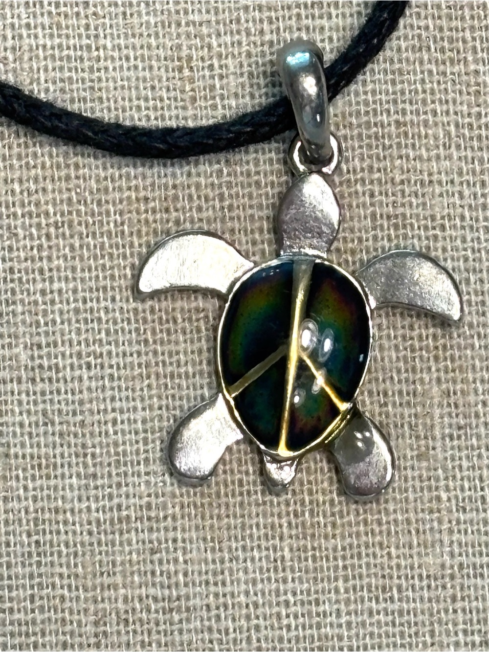 Sea Turtle Mood Pendant Necklace by COOL JEWELS